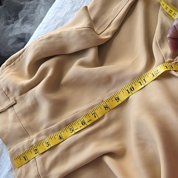 Lita By CIARA Classic Timeless Minimalist Women's Tailored High Waist Tan Shorts - Picture 10 of 12